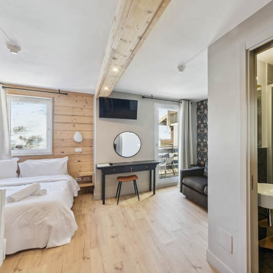 Bedroom at Hotel Turan, Les Deux Alpes