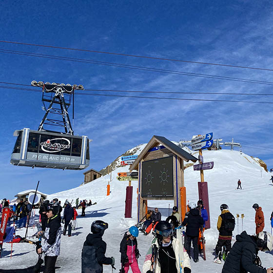 Ski lift in Alpe d'Huez