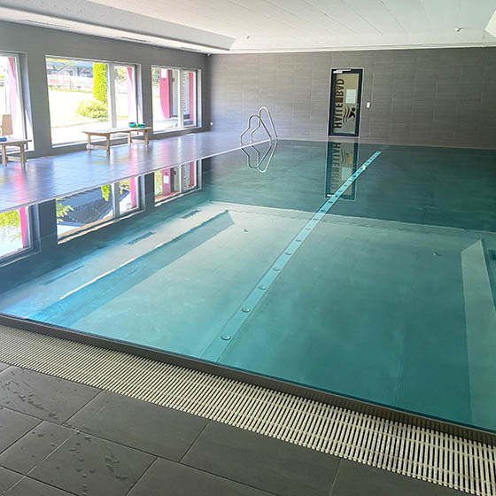 Swimming pool at the Bachlehen and Johanneshof hotel in Salzburger Sportwelt